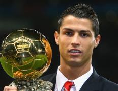 德约科维奇新星夺冠表现突出，曼联前途光明！全场沸腾不已